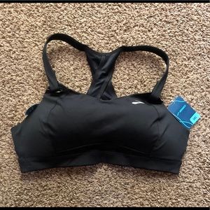 NWT Brooks Juno Sports Bra 38C